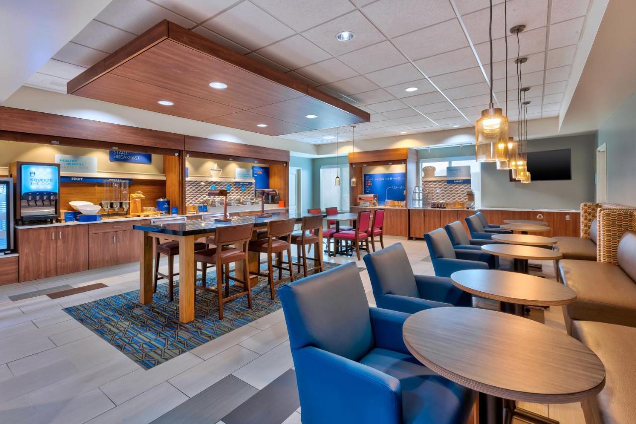Holiday Inn Express & Suites - Effingham By Ihg Ngoại thất bức ảnh