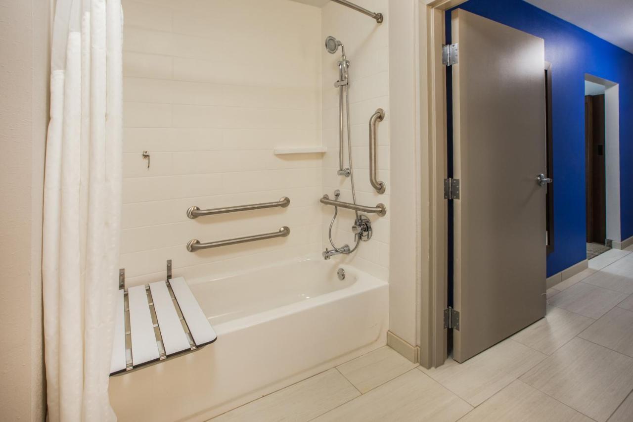 Holiday Inn Express & Suites - Effingham By Ihg Ngoại thất bức ảnh