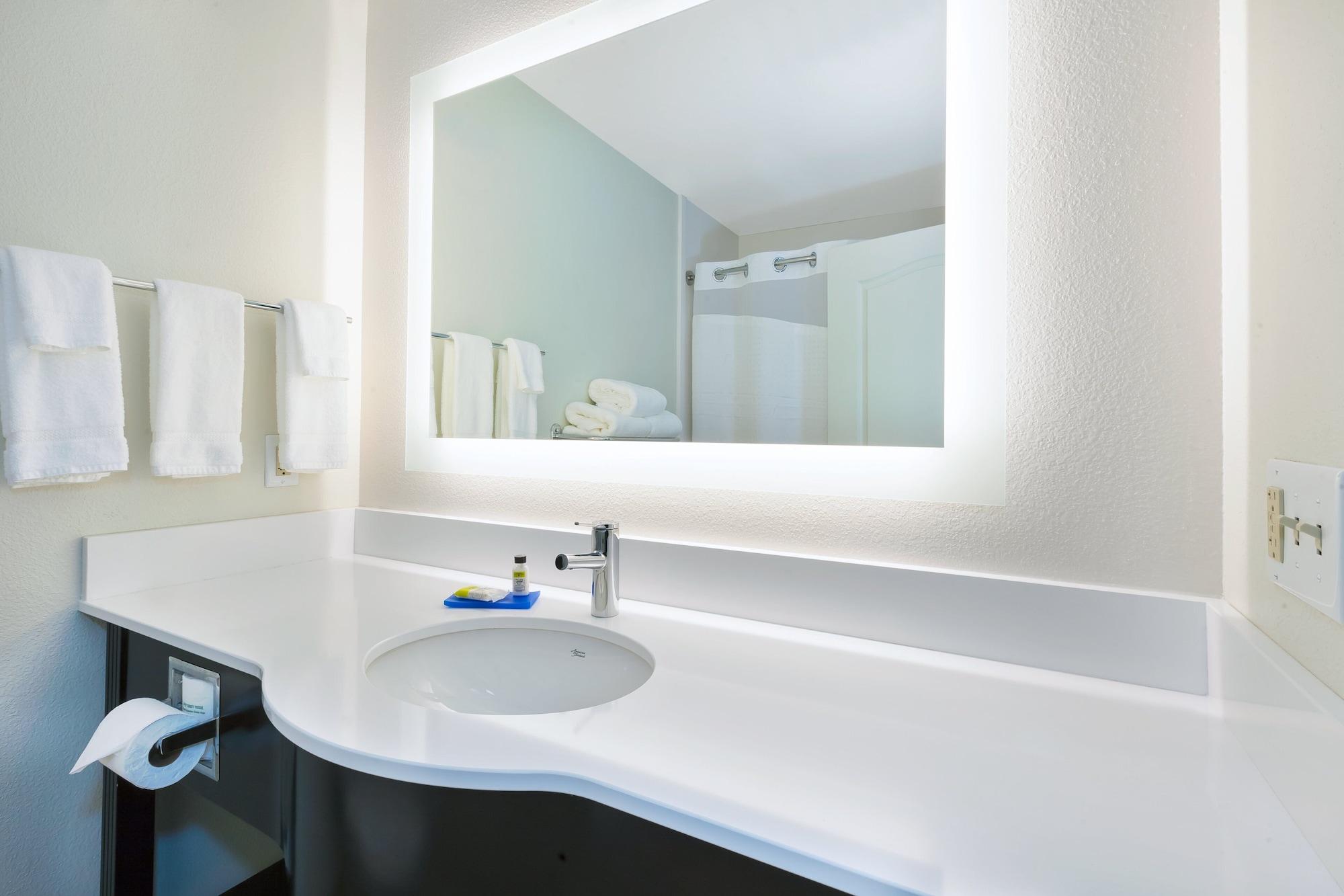 Holiday Inn Express & Suites - Effingham By Ihg Ngoại thất bức ảnh