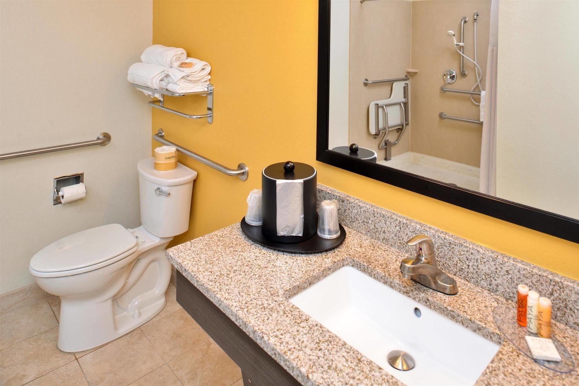 Holiday Inn Express & Suites - Effingham By Ihg Ngoại thất bức ảnh