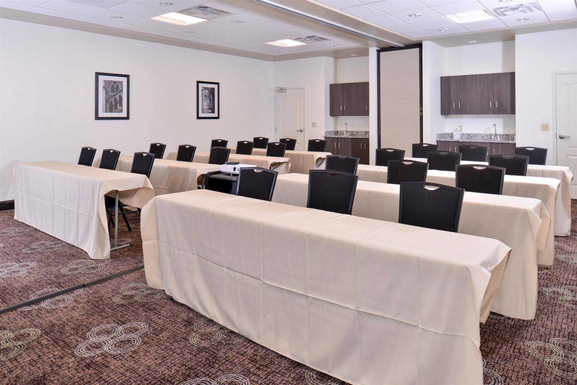 Holiday Inn Express & Suites - Effingham By Ihg Ngoại thất bức ảnh